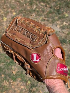 Louisville Slugger Brown Leather LH Baseball Glove
